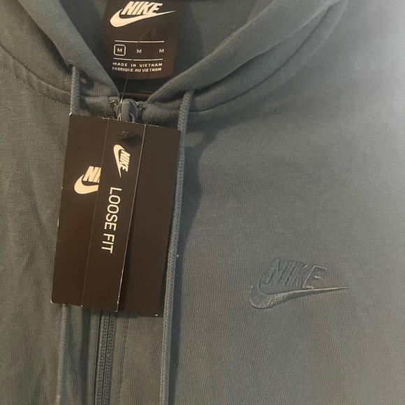Nike Loose Fit Zip up Jacket - Picture 2 of 3